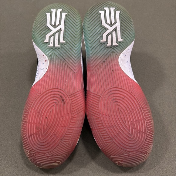 RARE‎ 11.5 Nike Kyrie 2 Doernbecher 2016 No Box CLEAN!!